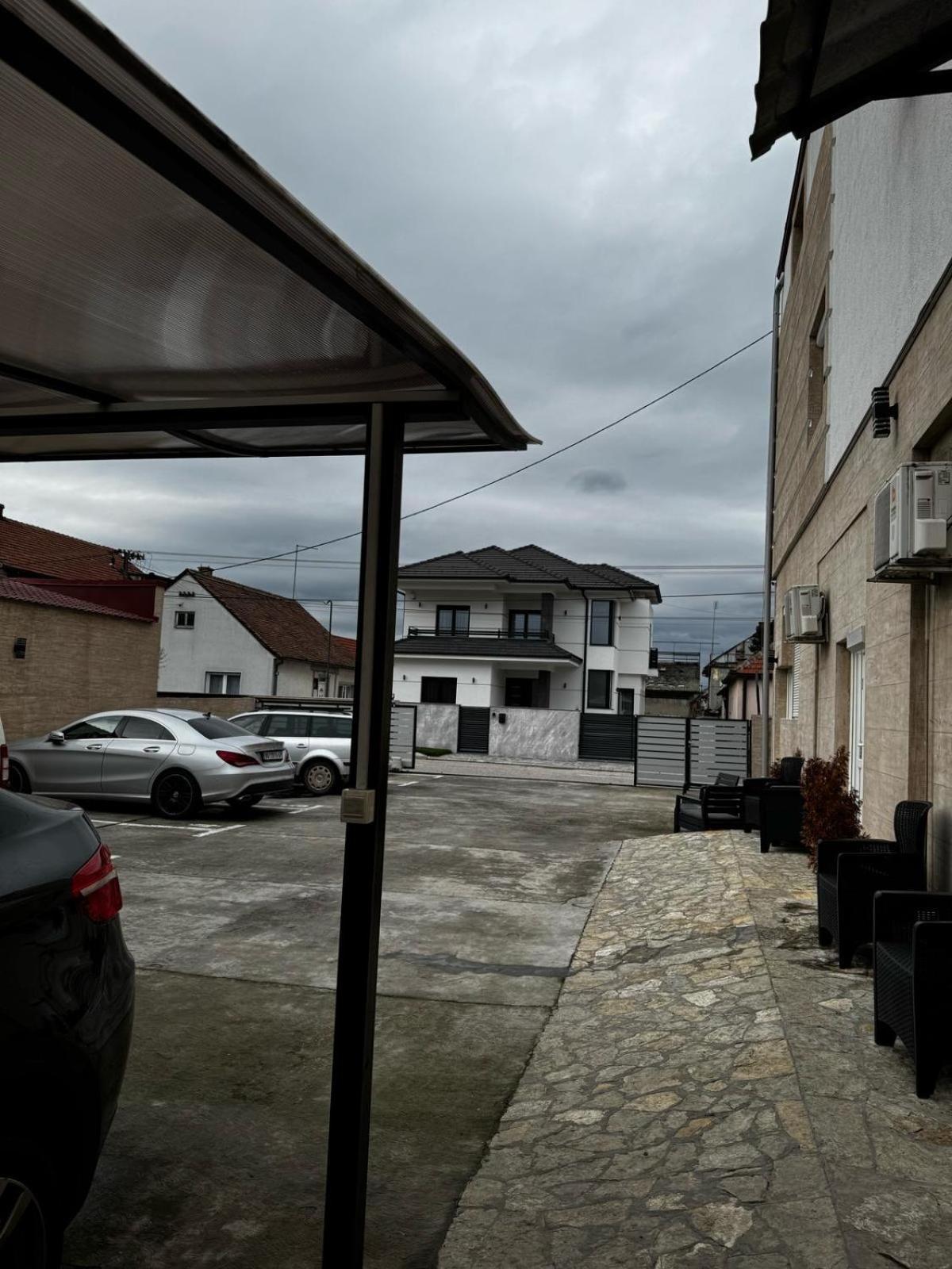 Apartments Vila Brzi & Beka Šabac Exteriör bild